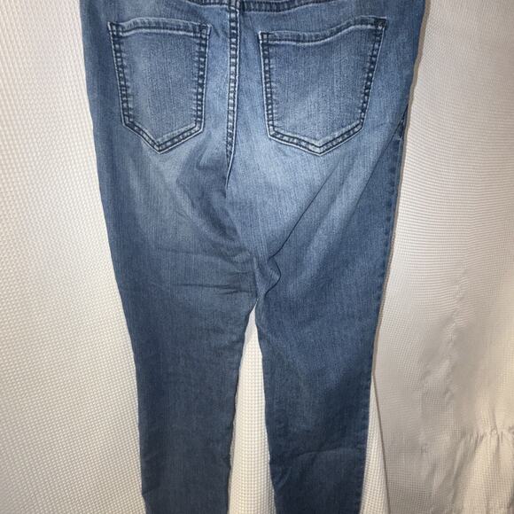 Size 4 - Women’s Old Navy Super Skinny Jeans - Picture 9 of 10